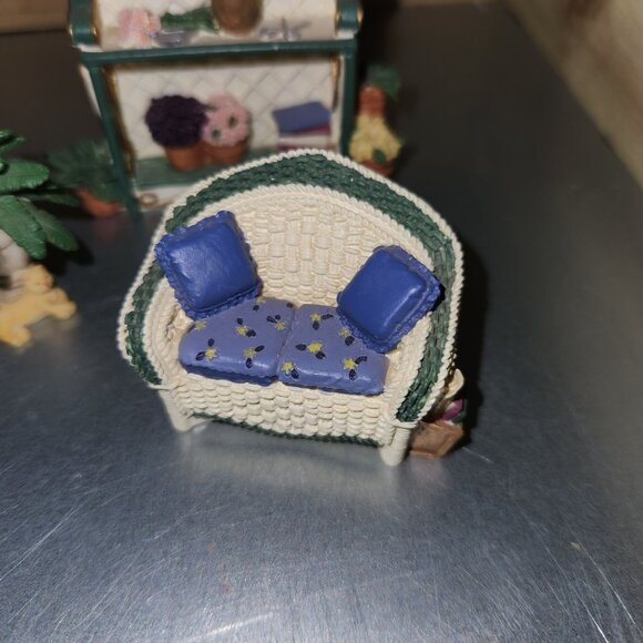 Avon Victorian Memories Dollhouse Wicker Furniture Set with Accessories & Plants - Picture 3 of 11